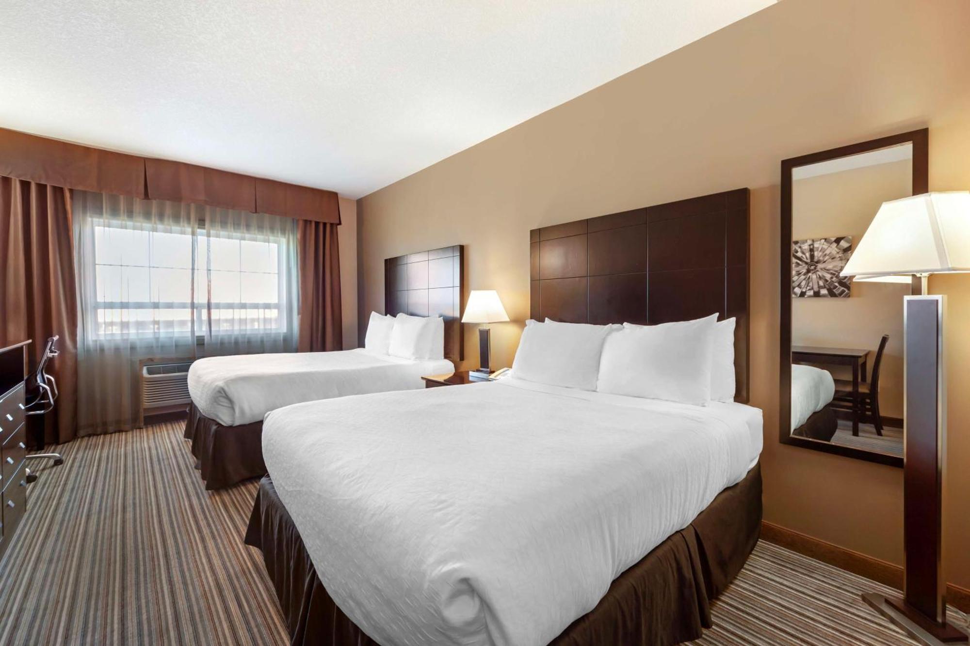 Best Western Plus Peace River Hotel & Suites Exterior photo