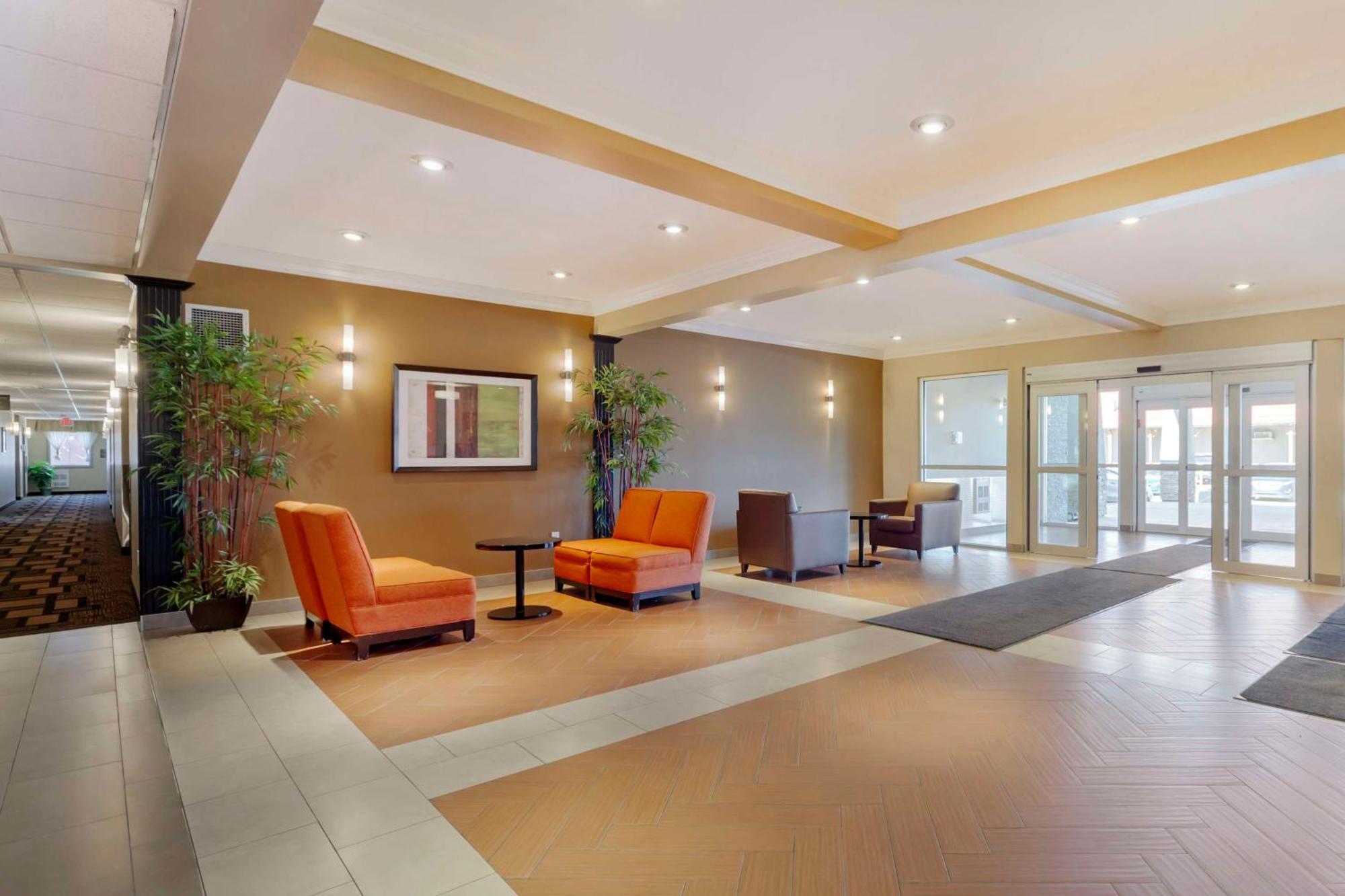 Best Western Plus Peace River Hotel & Suites Exterior photo